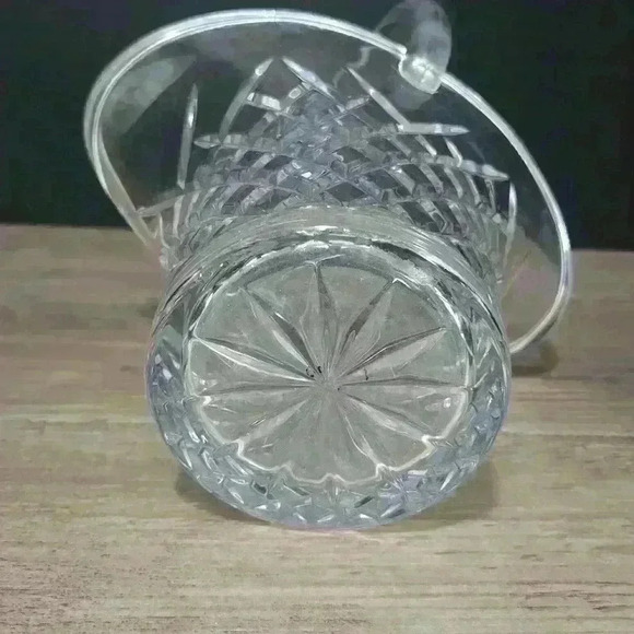 Beautiful Crystal  Decorative Basket - Picture 5 of 5